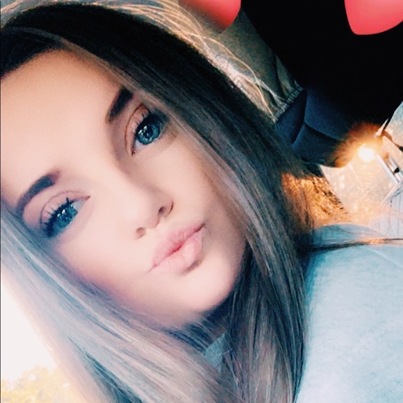 Meet your Posher, Maddy - Picture 3 of 4